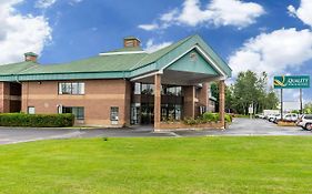 Quality Inn & Suites Hawkesbury